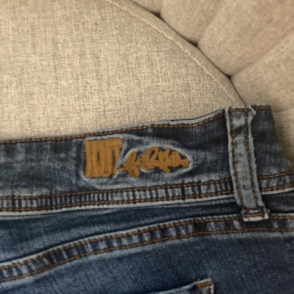 Gently worn cropped jeans with cuff - Picture 6 of 6